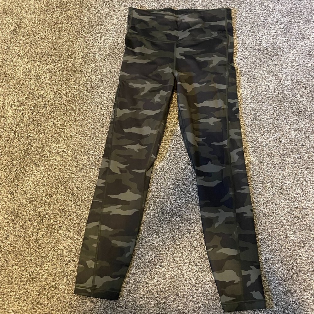 Athleta Ultimate Camo 7/8 Tight